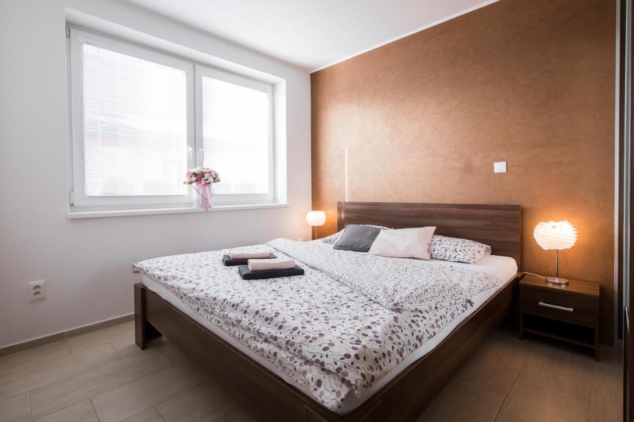 Apartmany Butterfly Besenova Ngoại thất bức ảnh