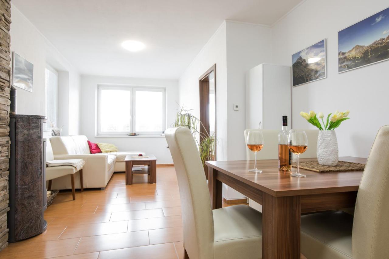 Apartmany Butterfly Besenova Ngoại thất bức ảnh