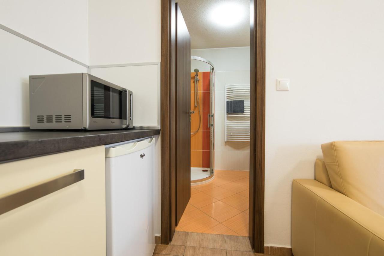 Apartmany Butterfly Besenova Ngoại thất bức ảnh