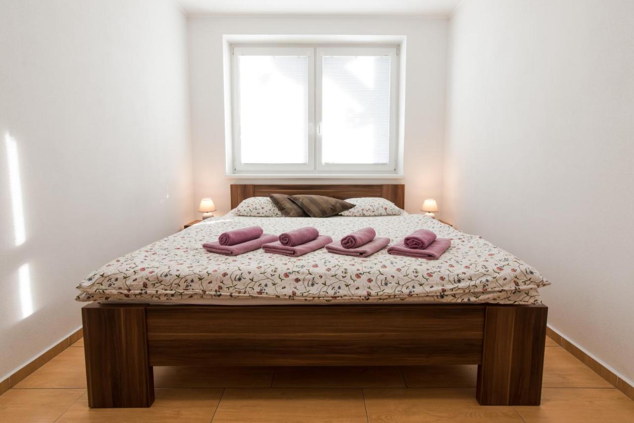 Apartmany Butterfly Besenova Ngoại thất bức ảnh
